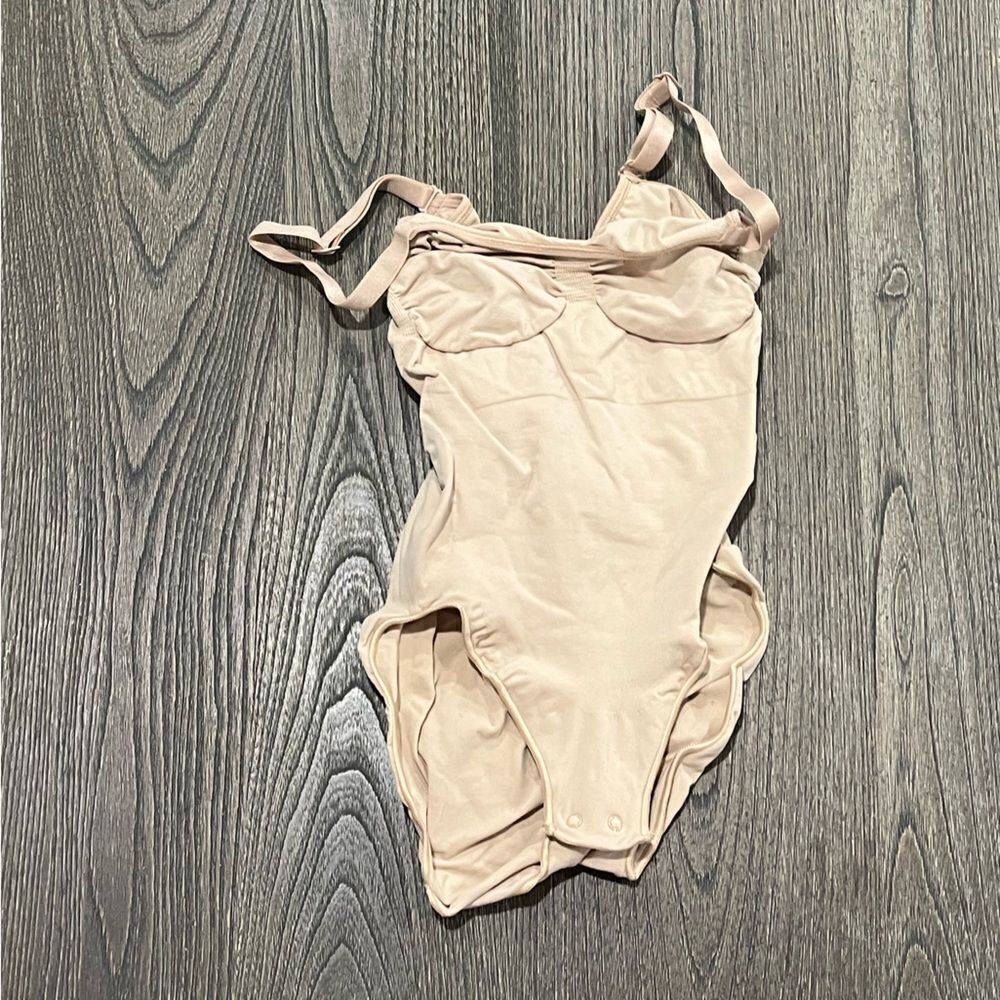 NWOT Skims Seamless Sculpt Brief Bodysuit Nude S/M